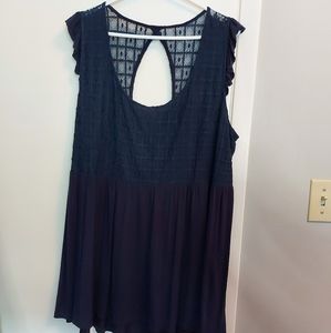 Torrid navy blue super soft top with lace.